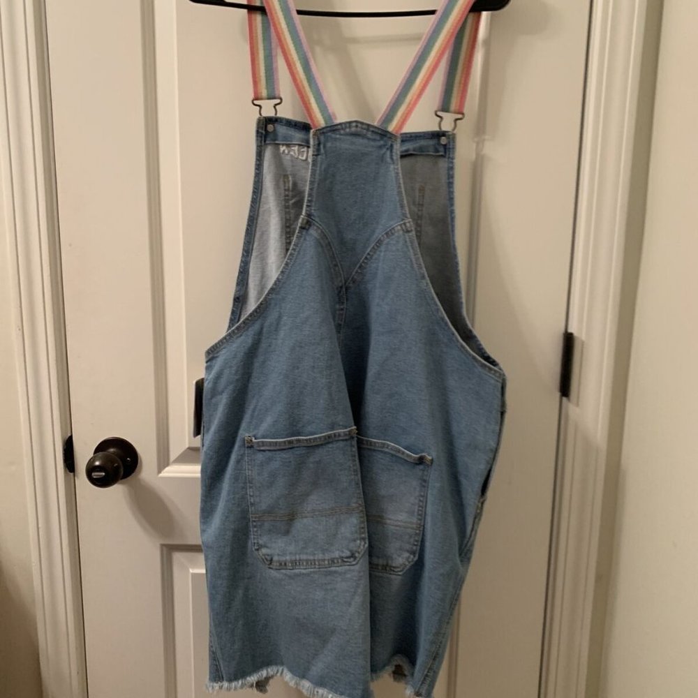 Take Pride Rainbow QUEEN Blue Denim Bib Short Overalls Rainbow Straps Size Large - Picture 5 of 7